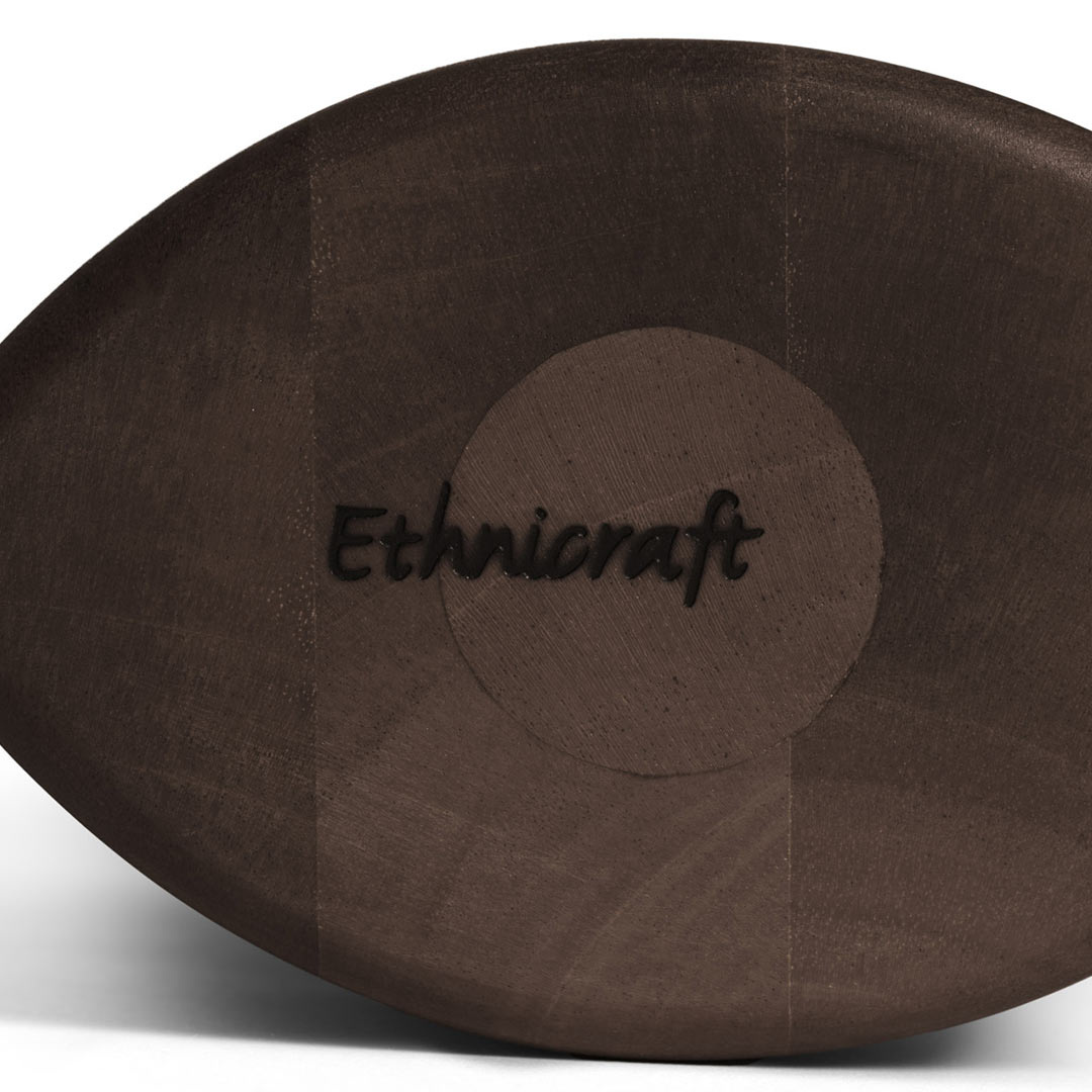 29780 ethnicraft buchstuetzen mahagoni dunkel praegung freisteller 86372