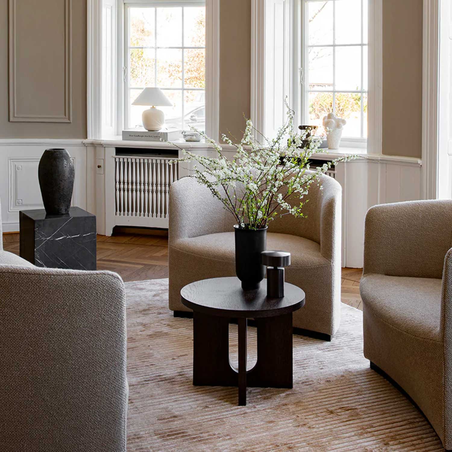 Audo - Androgyne Beistelltisch Dark Stained Oak