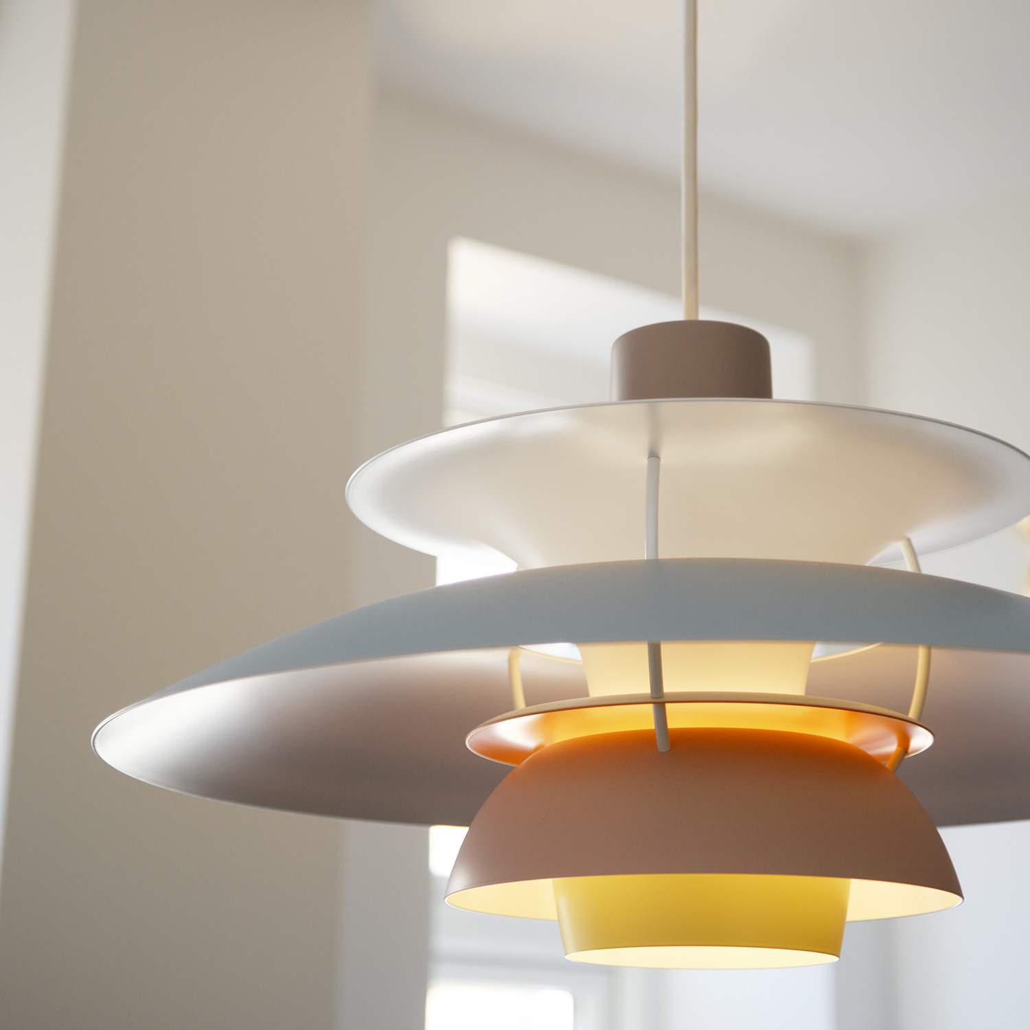 Lous Poulsen  PH 5 Pendelleuchte Pastels Blue peach detail 106211