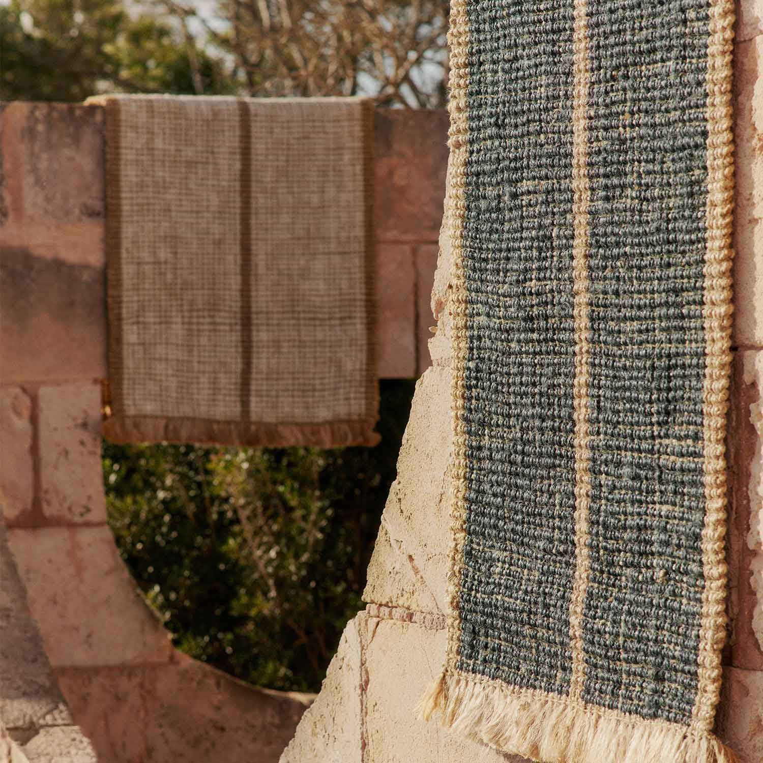 Ferm Living - Athens Läufer 80x200 cm natural/ink blue