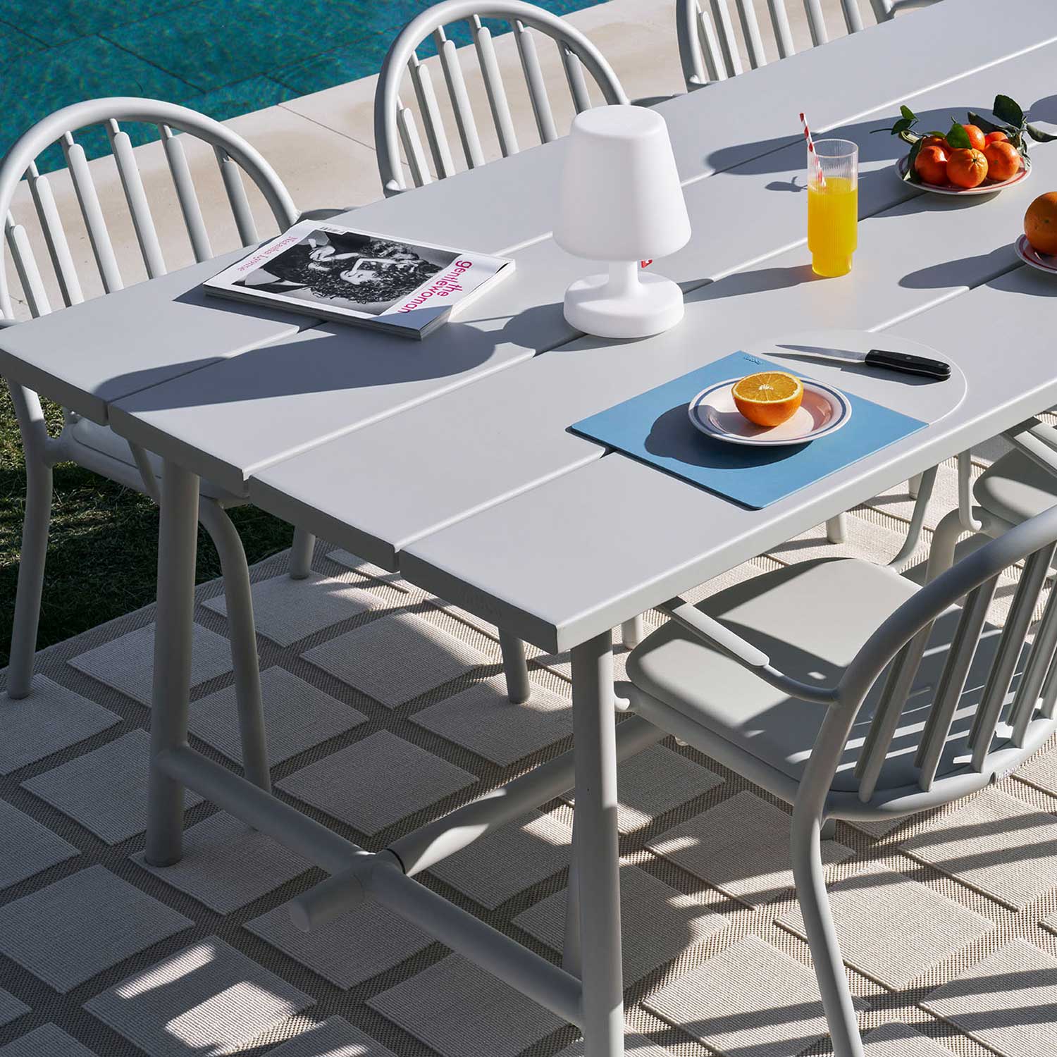 Fatboy - Fred's Outdoor Tisch hellgrau