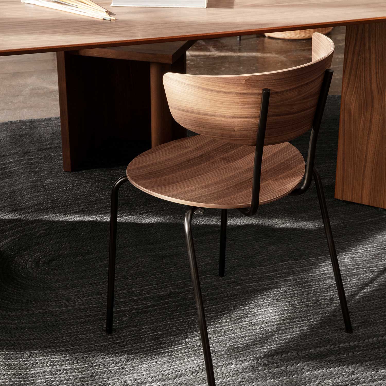 ferm living herman stuhl walnuss 83368