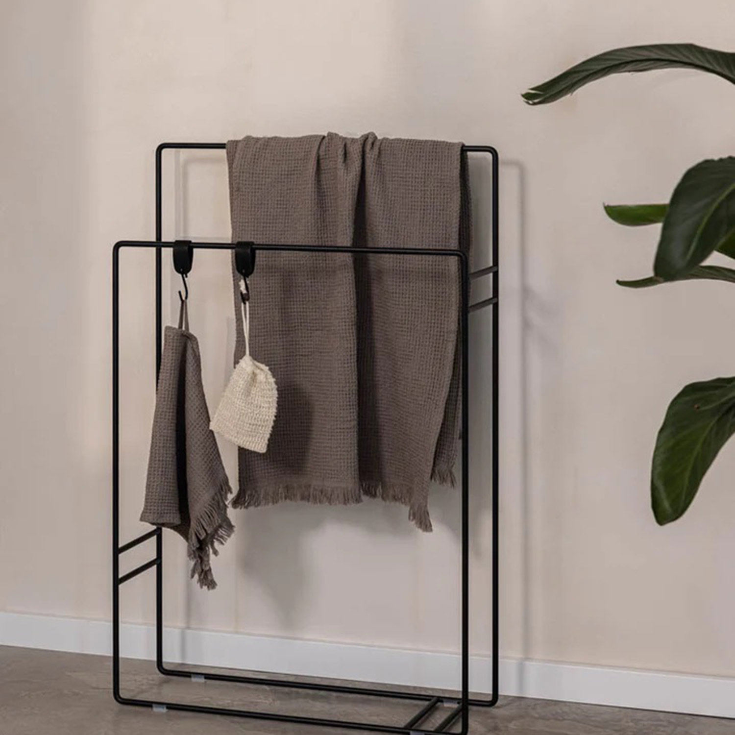 metallbude delaya handtuchstaender schwarz handtuecher 96691