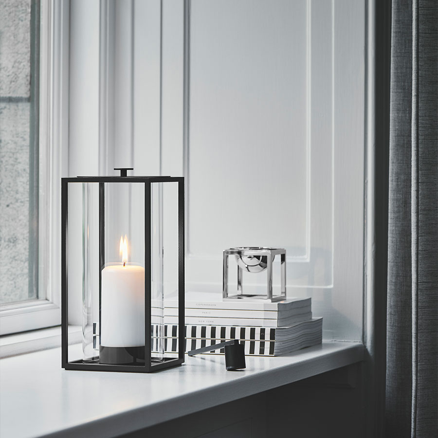 by lassen light in lampe kerze fensterbank
