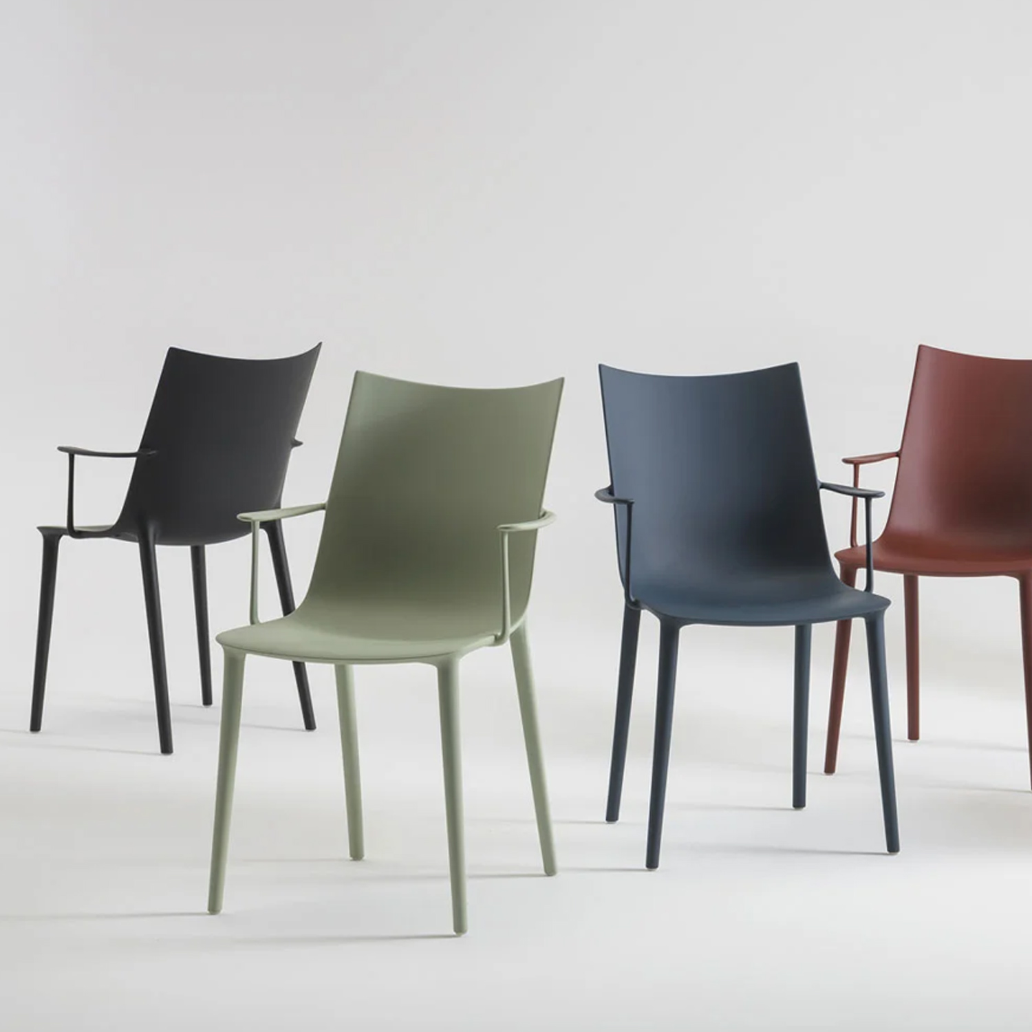 Kartell - H.H.H. Stuhl einfarbig matt schwarz