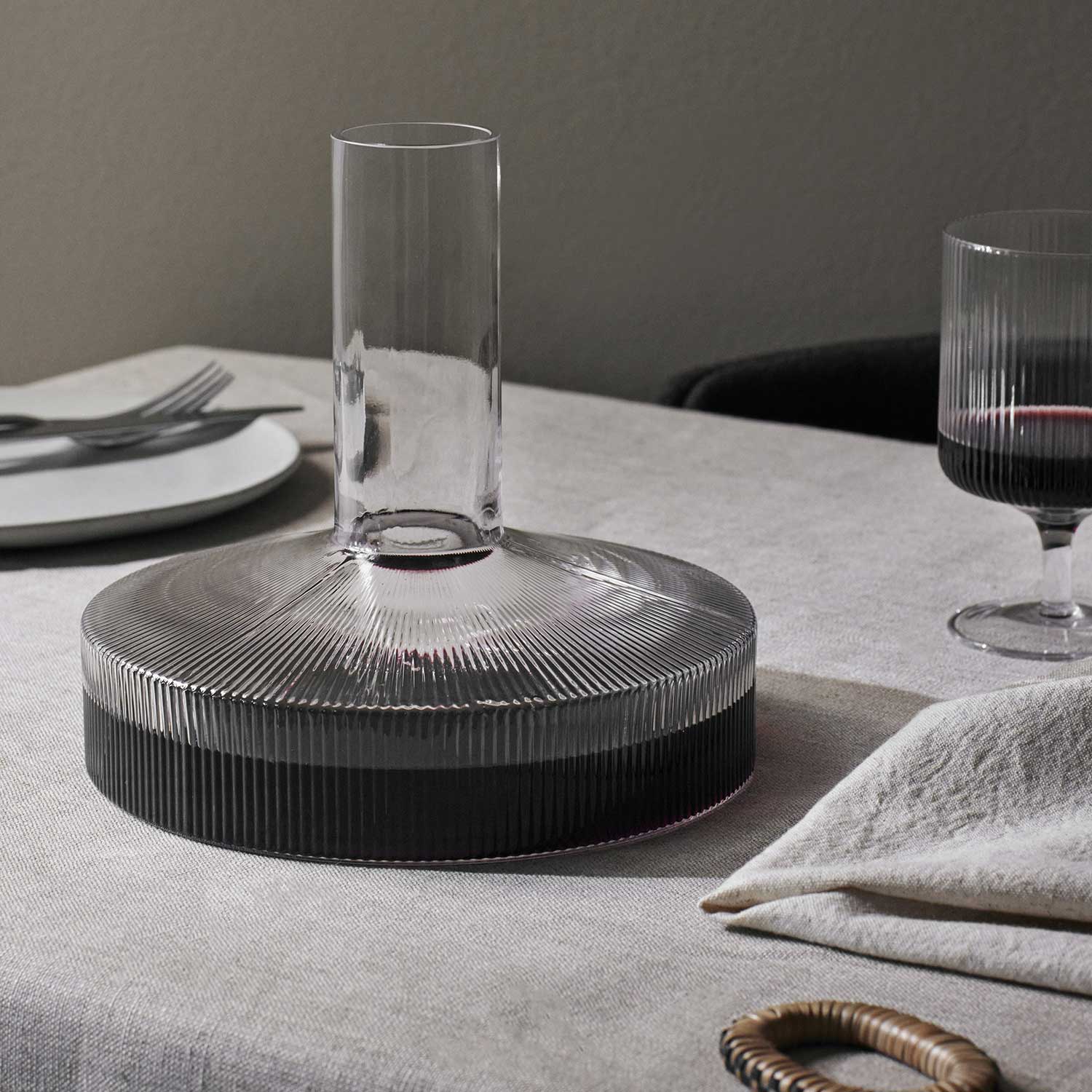 ferm living ripple weinkaraffe klar tisch 96383