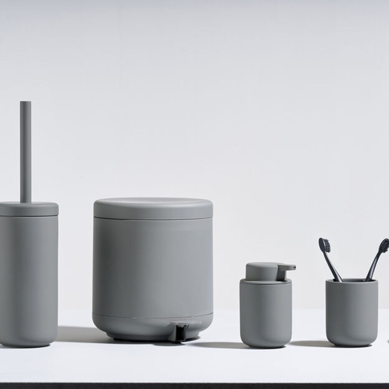 Zone Denmark Ume Seifenspender 250 ml schwarz Ambiente 9 105195