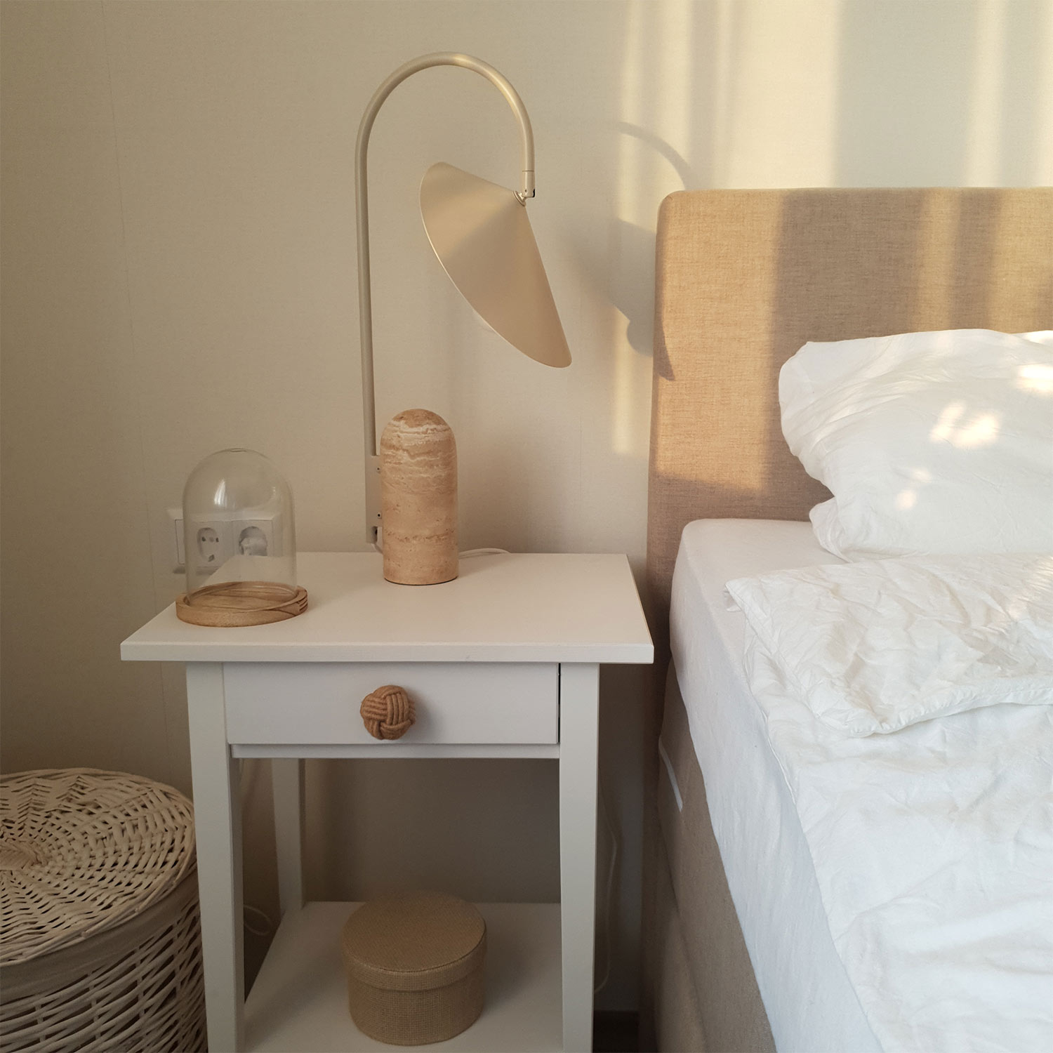 ferm living arum tischleuchte cashmere nachttischlampe 76186