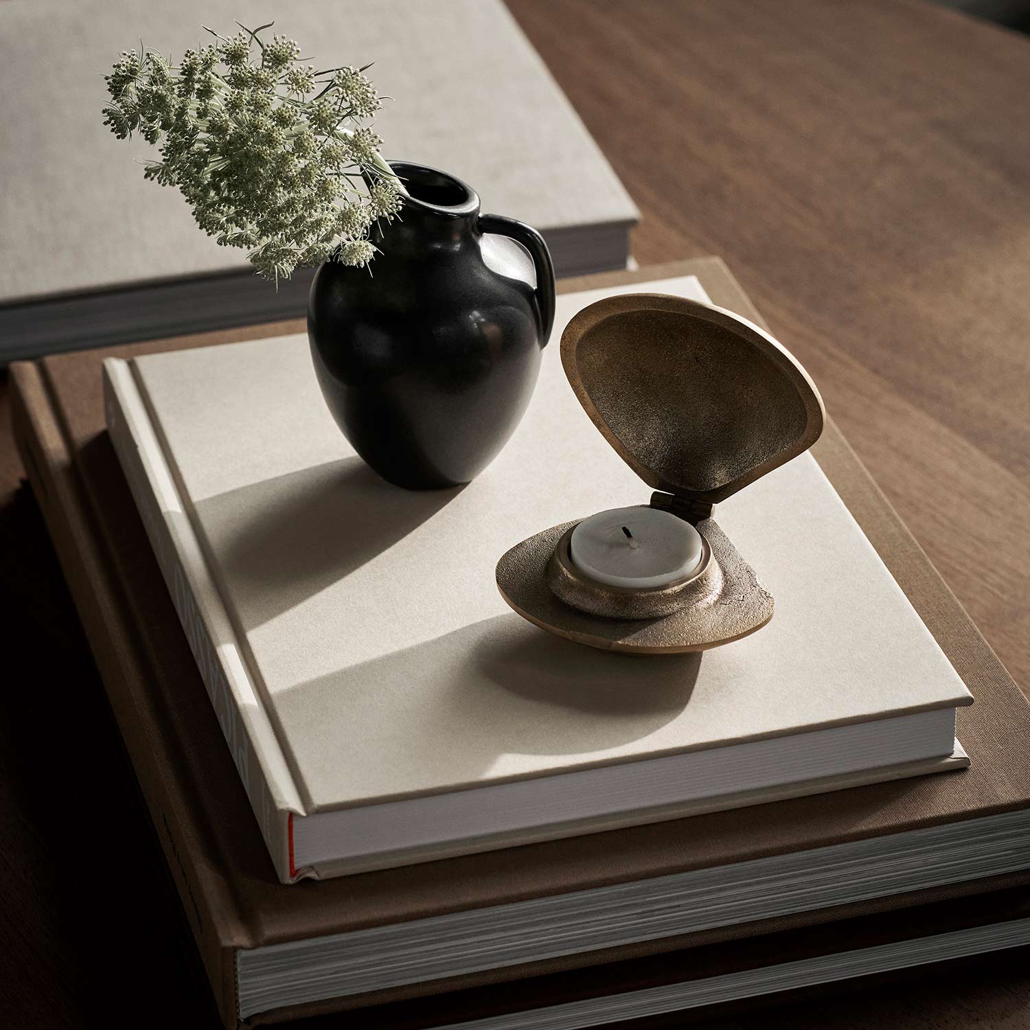 ferm living clam teelichthalter tisch 96172