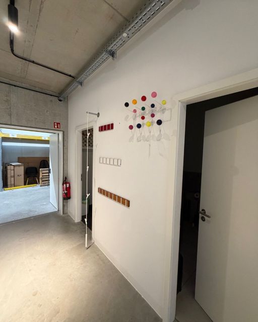 de4adb171d1c4246a3654faeba27a843